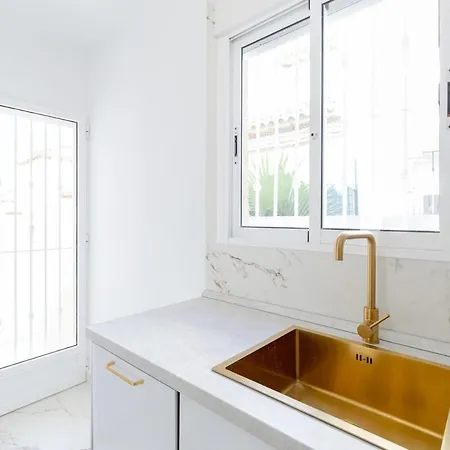 Luxury With Private Pool Villamatin 别墅 *